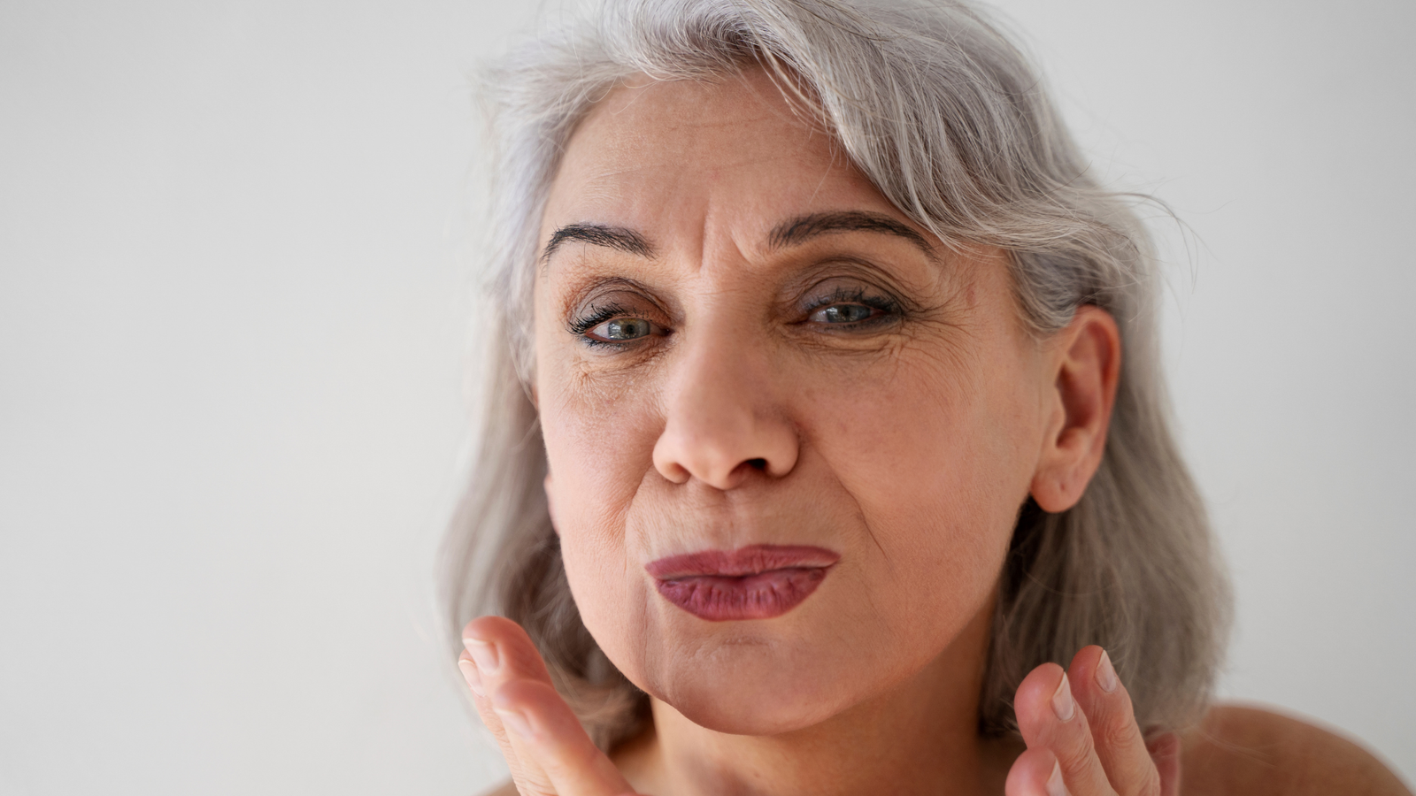 How to Remove Wrinkles from Face: Causes & Top Solutions